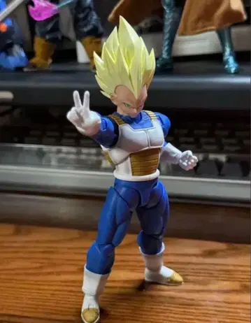 kong studio 비s.h.figuarts 베지터
