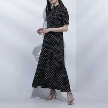 NATURAL BEAUTY BASIC 백산 도트 원피스 블랙