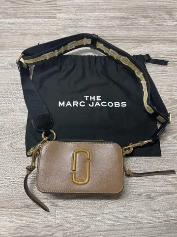[ 새상품급 ] MARC JACOBS 브라운 숄더백 수납 가방 포함