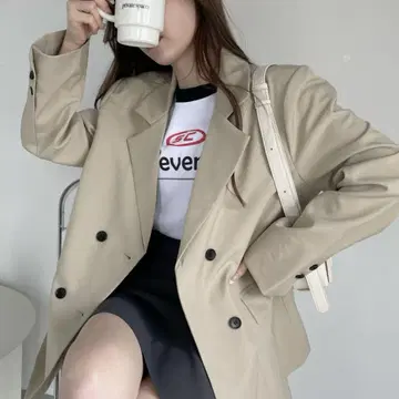 Ada. 베이직한 한 장으로 어른스럽게 테일러드 자켓 베이지