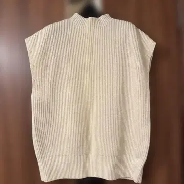 IENA 뒷면 펄 니트 베스트