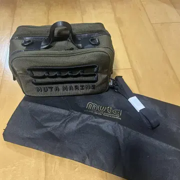 MUTA MARINE 숄더백 중형 올리브