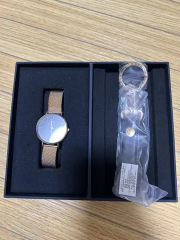 Daniel Wellington 메쉬밴딩 시계 새상품 미사용