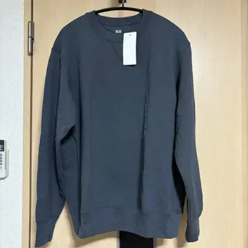 [미사용] 유니클로 스웨트 셔츠 다크 그레이 M 사이즈