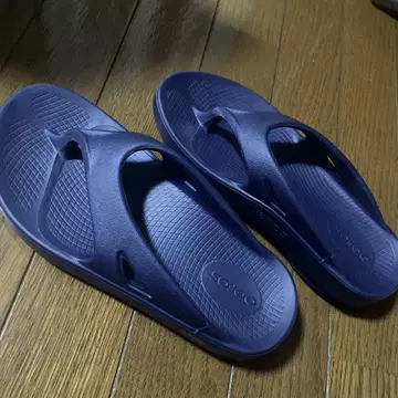 OOFOS 우포스 샌들 네이비