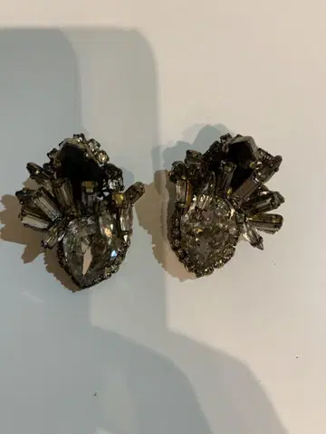 ERICKSON BEAMON 귀걸이 (블랙)