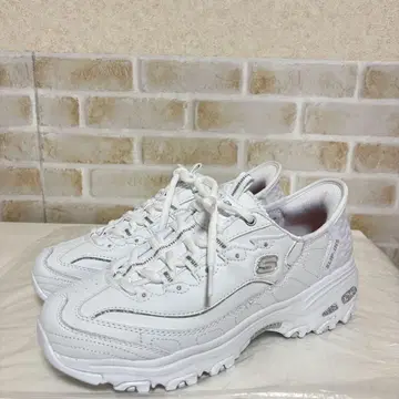 미사용 스케쳐스 슬립인즈 디라이트 24cm