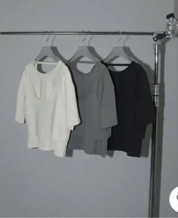 ANUKE Layered Cut T-shirts