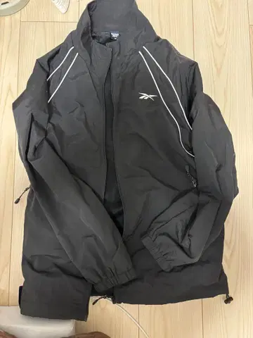 Reebok 블랙 나일론 자켓