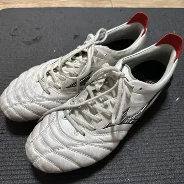 미즈노 모렐리아 네오 축구화