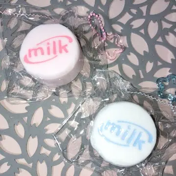 milk 로고 포함 스퀴즈 2개 세트