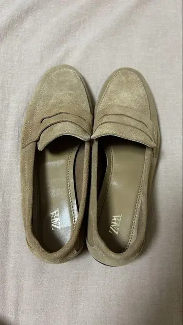 ZARA 스웨이드 로퍼 새상품