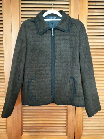 GINZA MAGGY SPORTS 다크 브라운 퀼팅 자켓