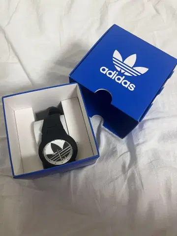 adidas 시계 아바딘 블랙 x 화이트