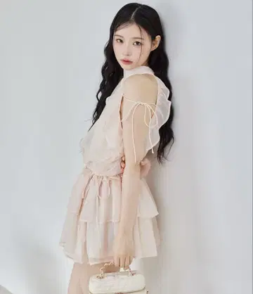 아메스리 백리본 미니 원피스