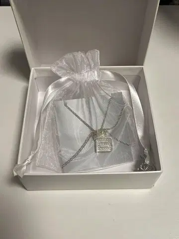 BIGBANG VIP 시트 특전 스와로브스키 목걸이