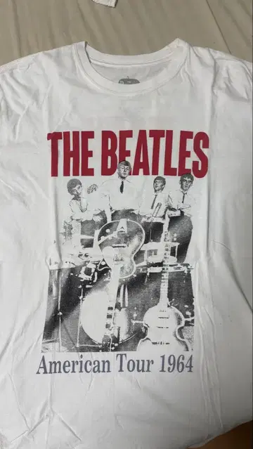 THE BEATLESS TEE