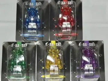 폭풍을 여행하는 전시회 BE@RBRICK 5종