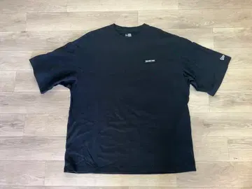 New Era 블랙 T셔츠 XXL
