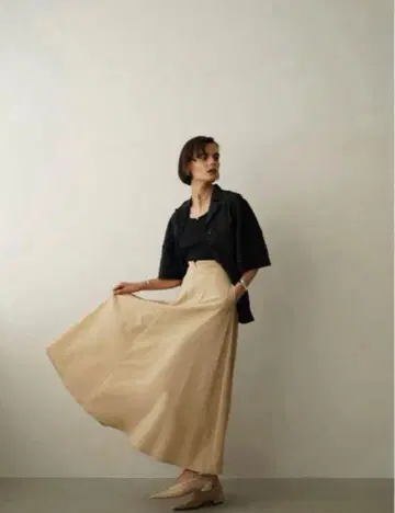 CLANE FRONT ZIP FLARE SKIRT