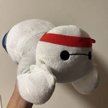 베이맥스 봉제 인형 빨간색 반다나