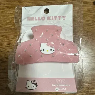 로리즈팜 x 키티 콜라보 퀼팅 반다나