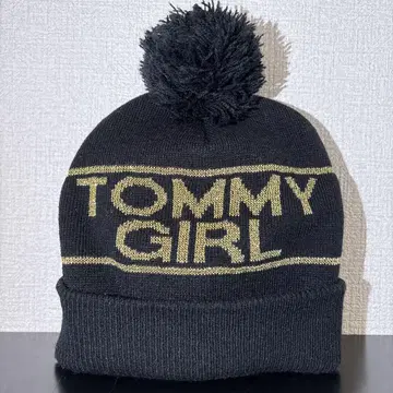새상품급 TOMMY GIRL 토미걸 블랙 골드 니트 모자 폼폼