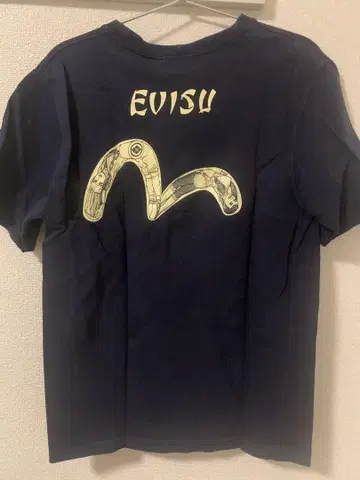 EVISU 네이비 T셔츠 포켓 부착