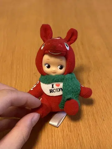 Rody 인형 스트랩 빨간색