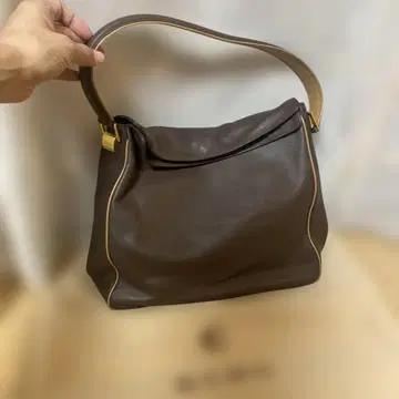 [ 거의 새상품 ] 천연 가죽 숄더백