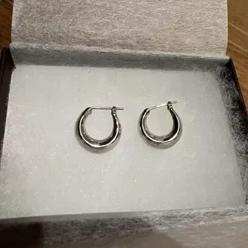 뷰티 앤 유스 후프 귀걸이 silver925