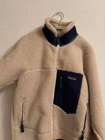patagonia 플리스 자켓 크림색 네이비
