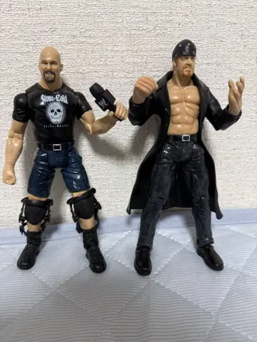 WWE WWF 스티브 오스틴 언더테이커 피규어 세트