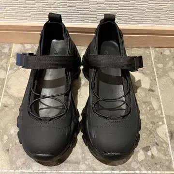 KBF 발레 스니커즈