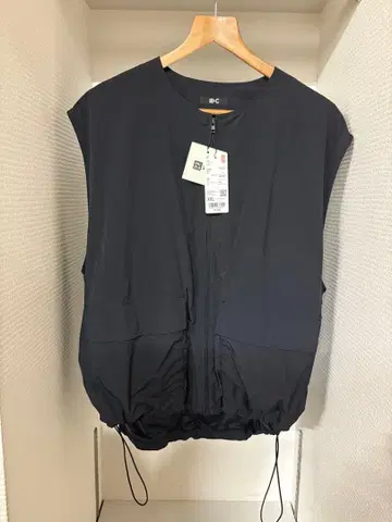 UNIQLO 블랙 베스트 XXL