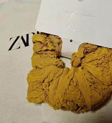 ZARA 스크런치 머리끈