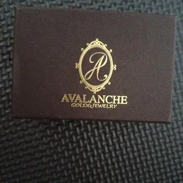 AVALANCHE 트위스트 목걸이