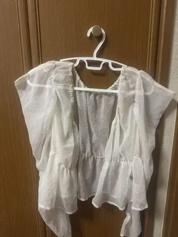 화이트 쉬폰 블라우스 S