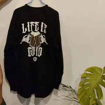 LIFE IS GOLD 롱 슬리브 티셔츠