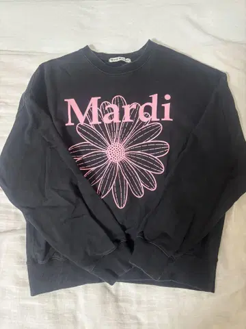 Mardi 플라워 그래픽 트레이닝복