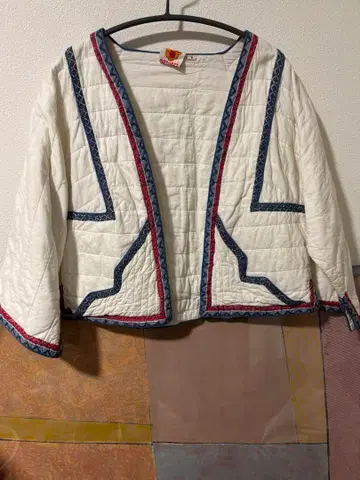 sea new york 스타일 화이트 퀼팅 자켓 미사용에 가까움