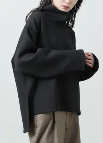 새상품급 MARW UNITED ARROWS 종이 터틀넥 풀오버