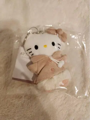 LOWRYS FARM HELLO KITTY 토이 키링 핑크