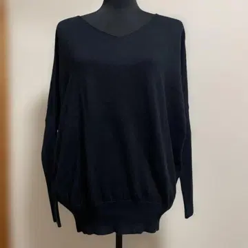 TO 안티카 V넥 긴팔 니트