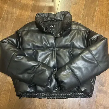 ZARA 인조 가죽 퍼프 다운 코트 충전솜 블랙 L
