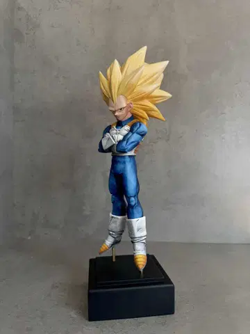 드래곤볼 베지터 피규어