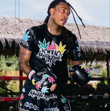 YOKKAO Khalifa Kush 트레이닝T셔츠 블랙