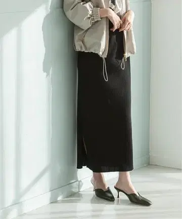 NOBLE 토탄 골지 타이트 스커트