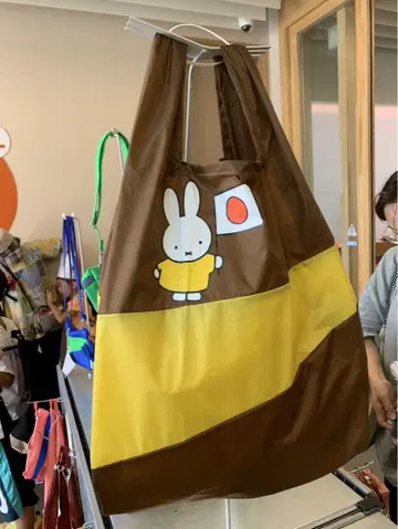 수잔벨 미피 나인체 패턴 만박 한정판 에코백 L 사이즈