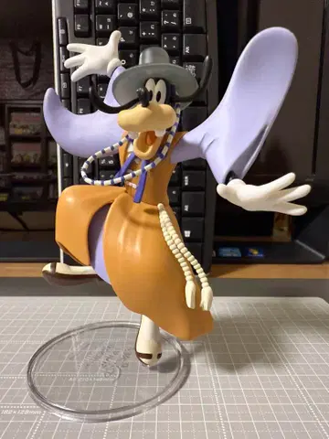 디즈니 스토어 한국 한정판 구피 피규어